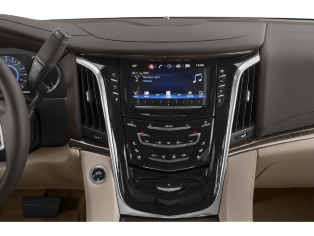 2018 Cadillac Escalade ESV photo 3