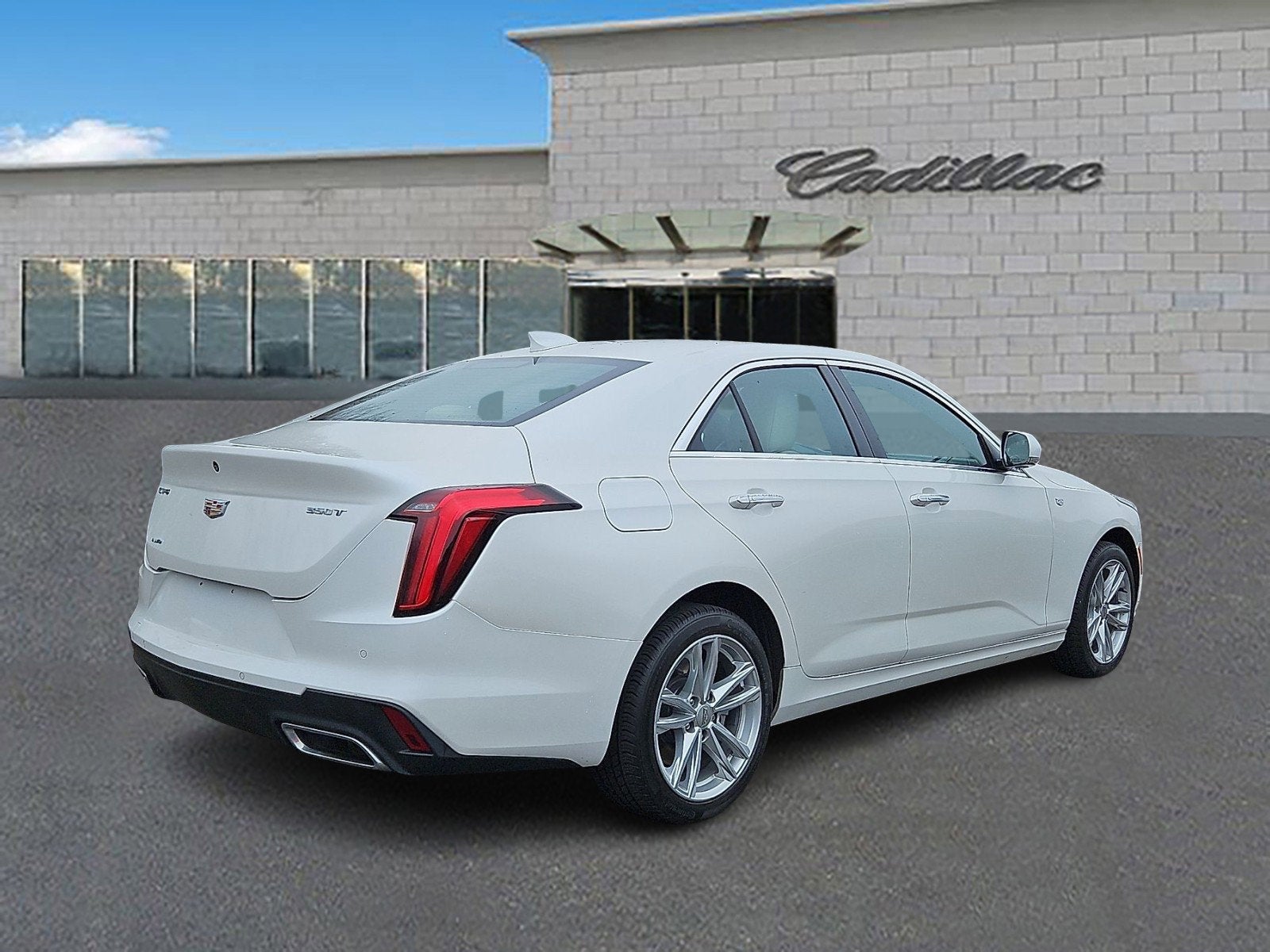 2022 Cadillac CT4 Luxury