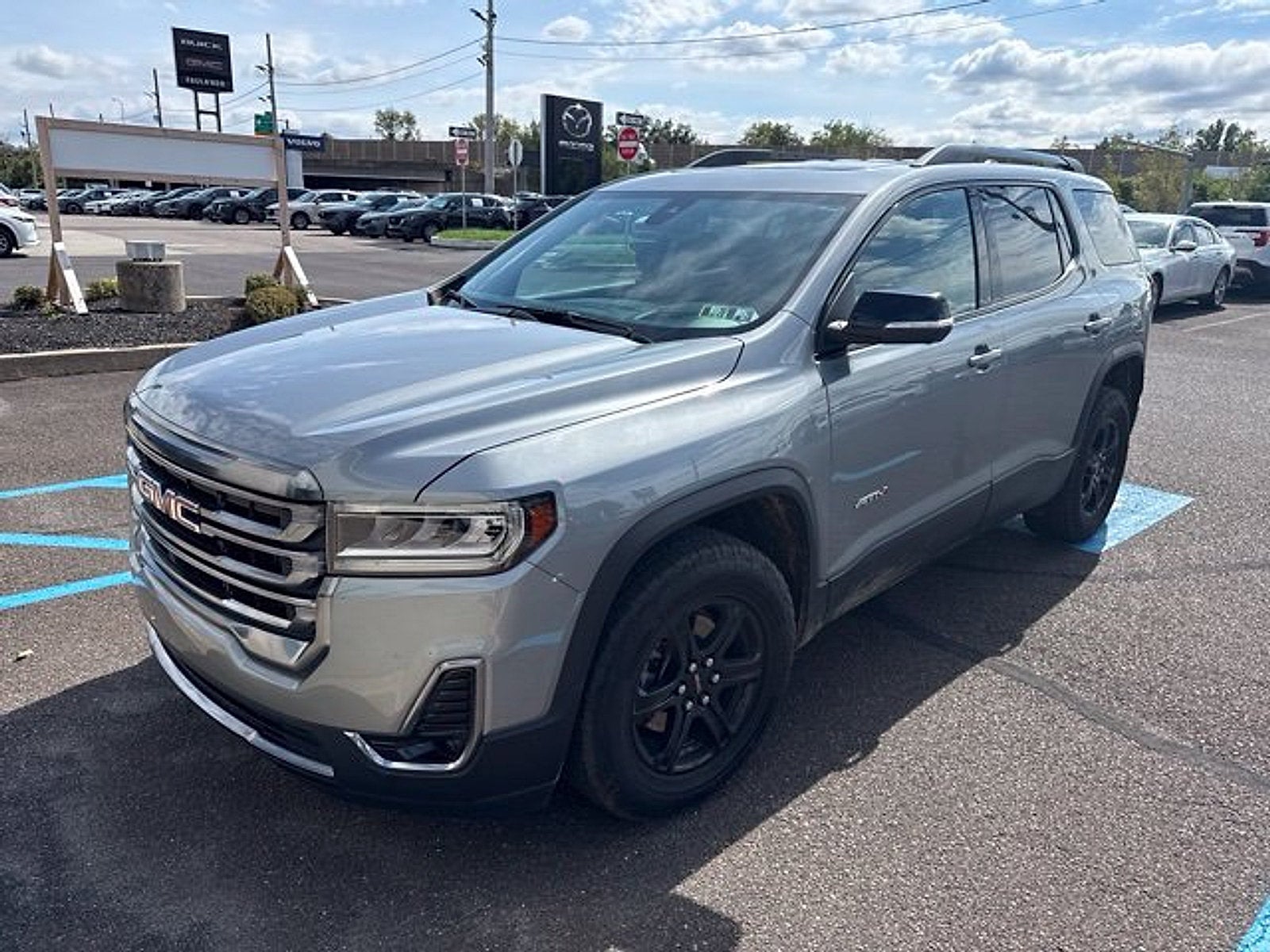 2023 GMC Acadia AT4