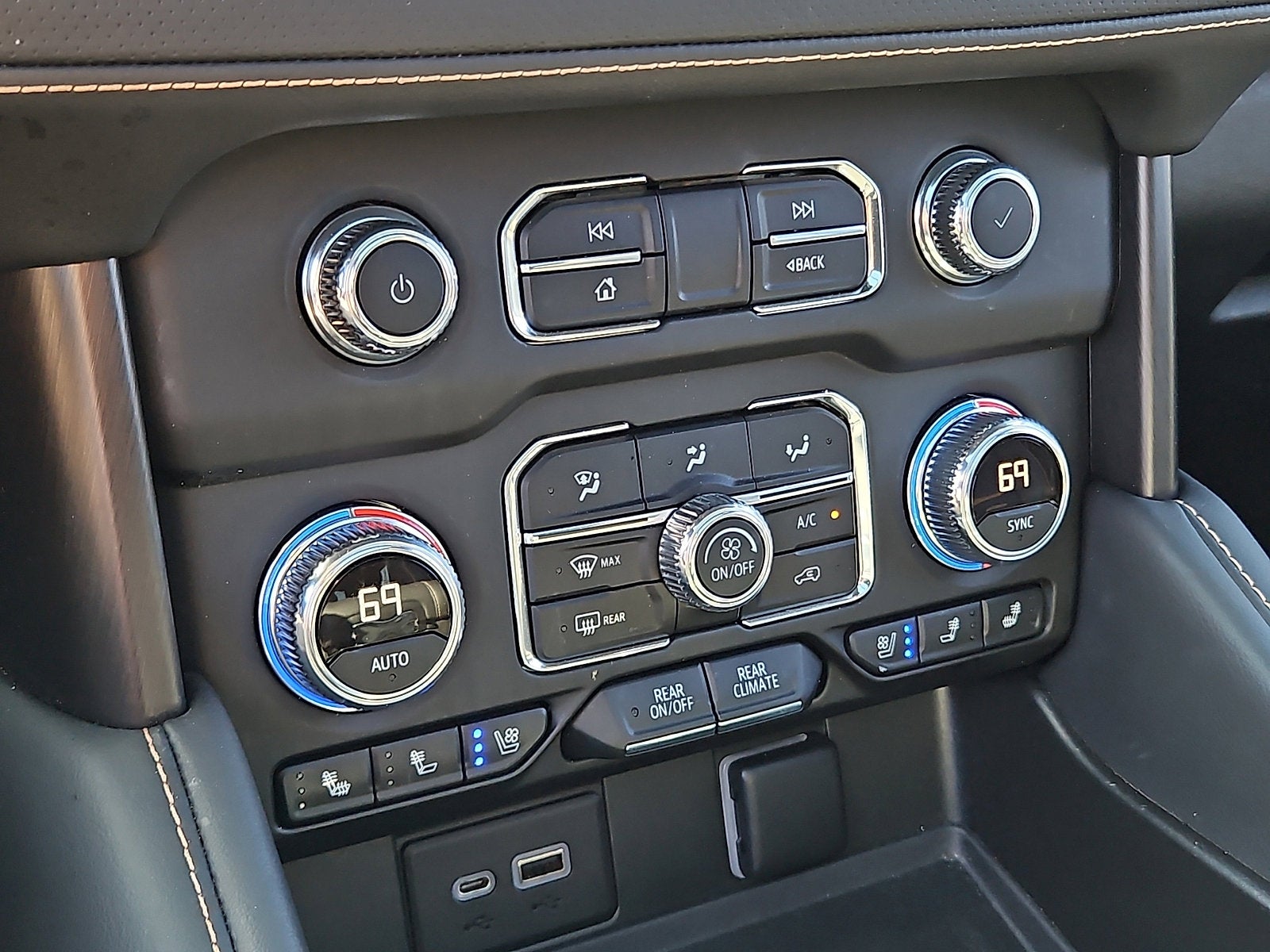2022 GMC Yukon AT4