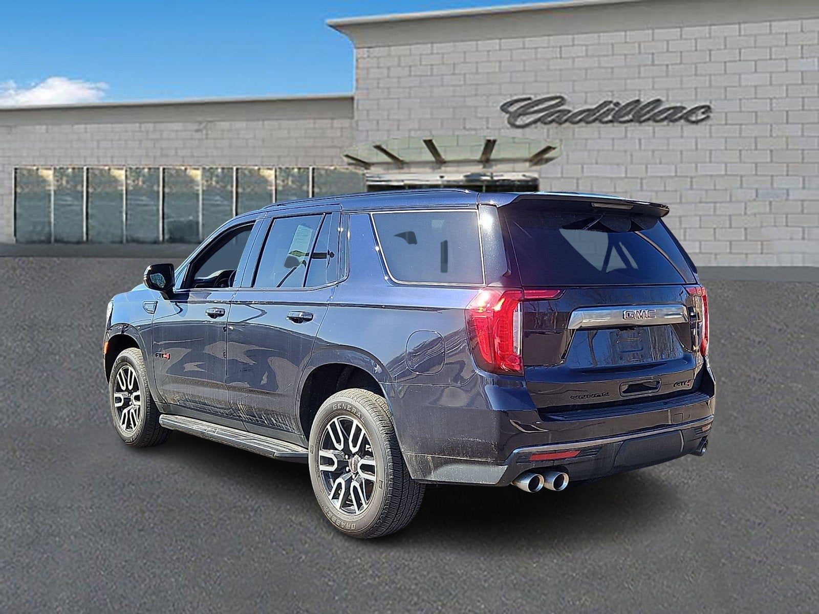 2022 GMC Yukon AT4