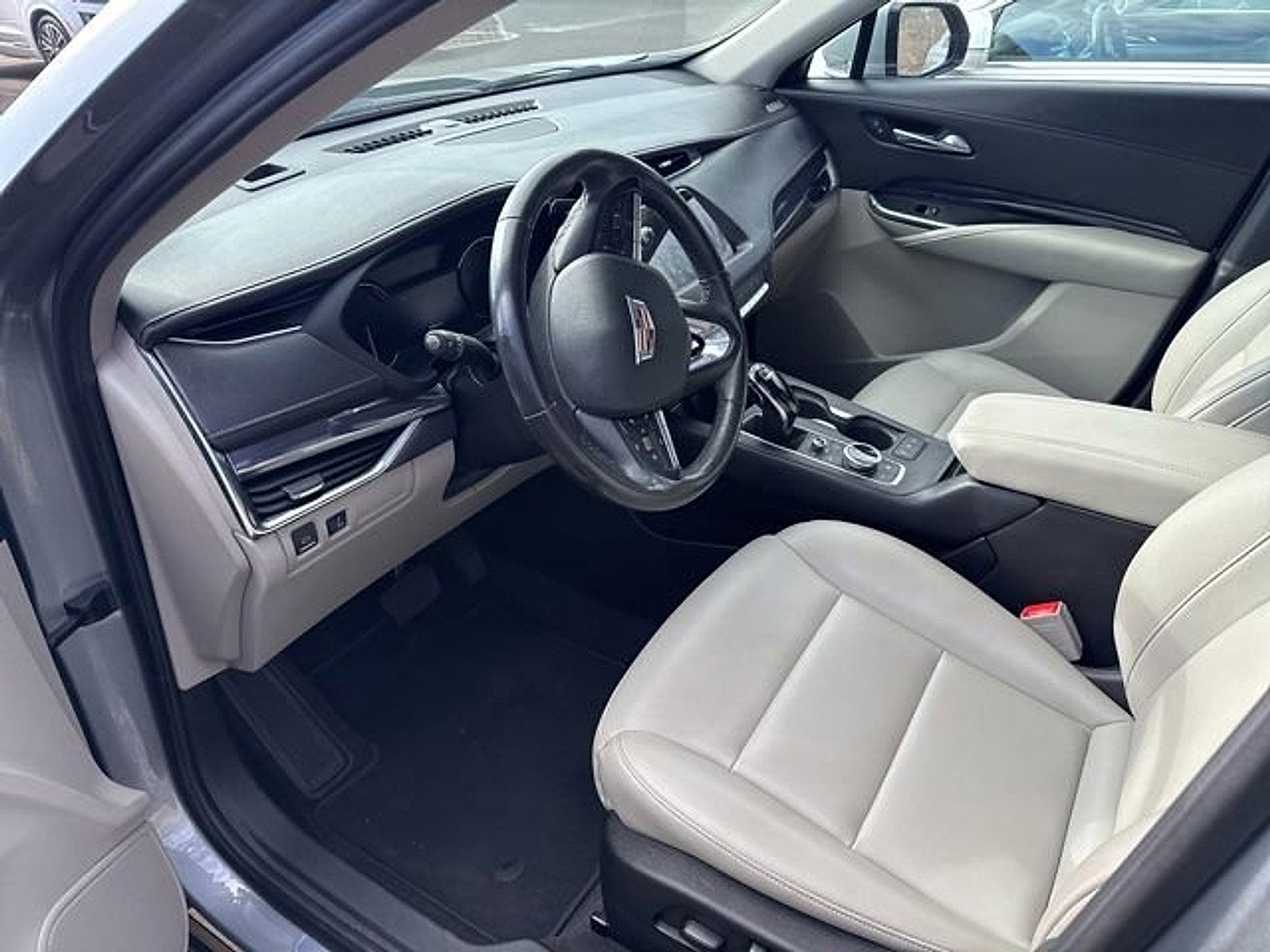 2023 Cadillac XT4 Luxury