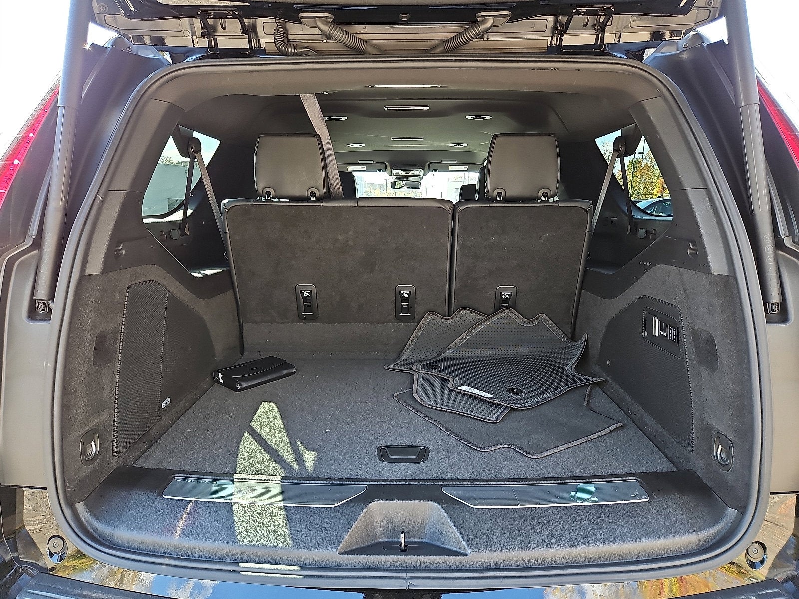 2024 Cadillac Escalade ESV Luxury