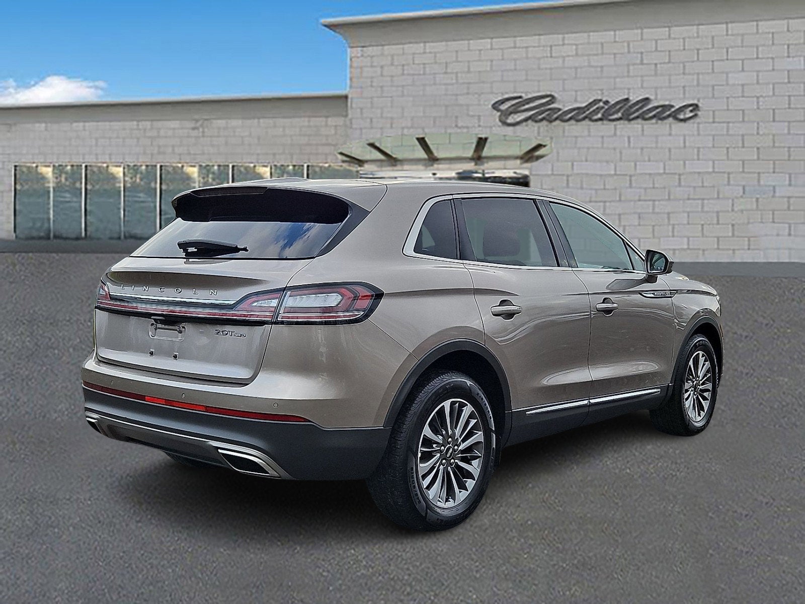 2019 Lincoln Nautilus Select