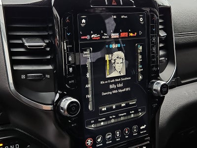2021 RAM 1500 Laramie Crew Cab 4x4 5'7" Box