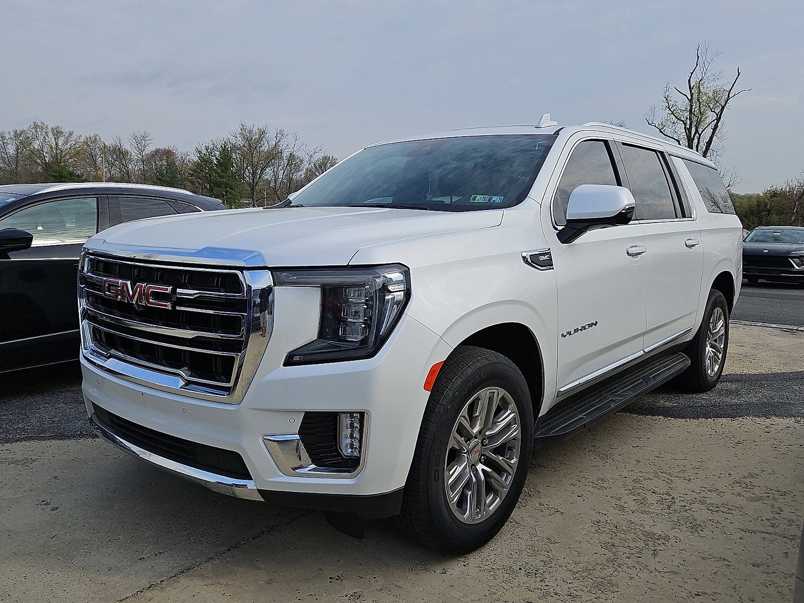 2023 GMC Yukon XL SLT