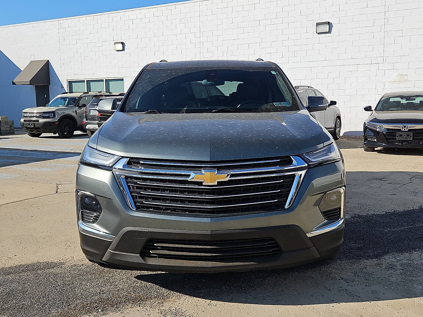 2023 Chevrolet Traverse LT Leather