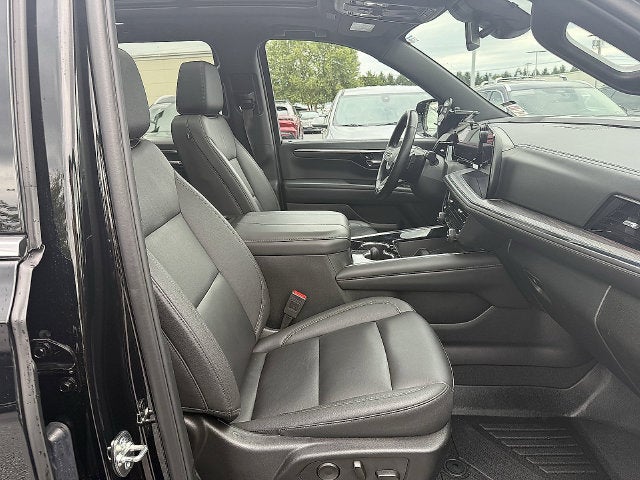 2025 Chevrolet Suburban LT