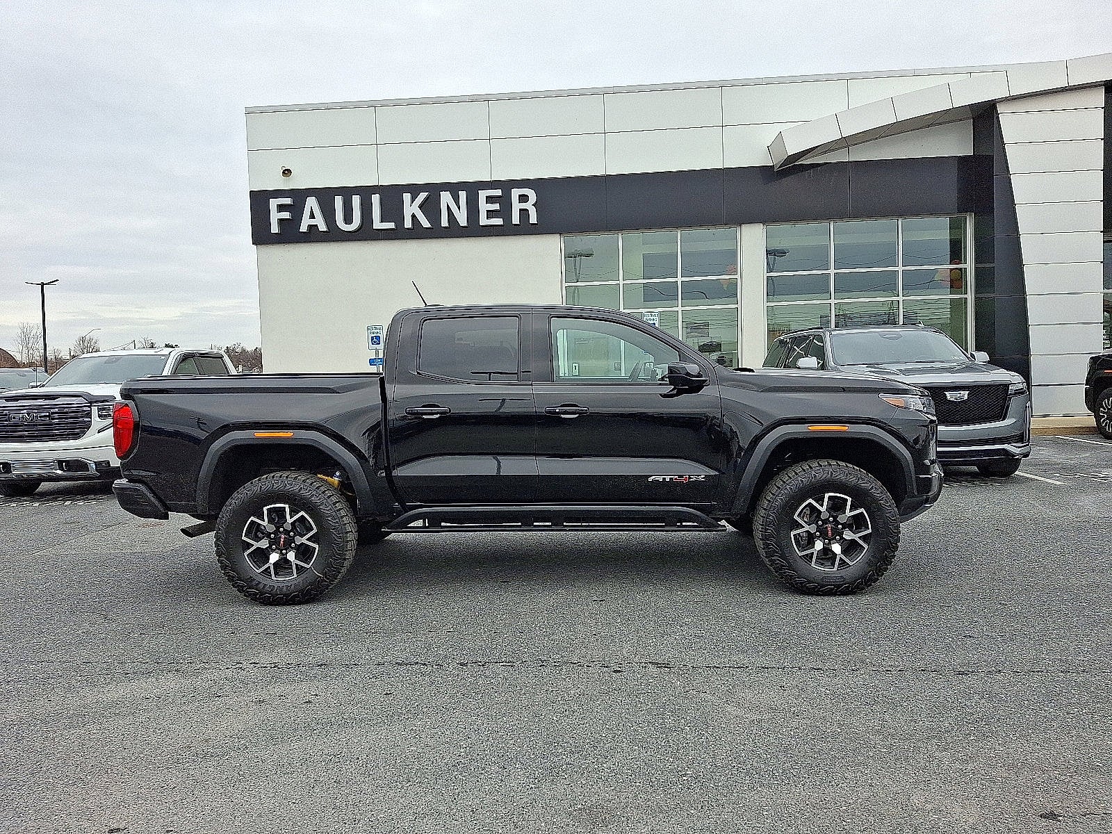 2024 GMC Canyon AT4X