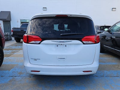 2020 Chrysler Voyager LXI