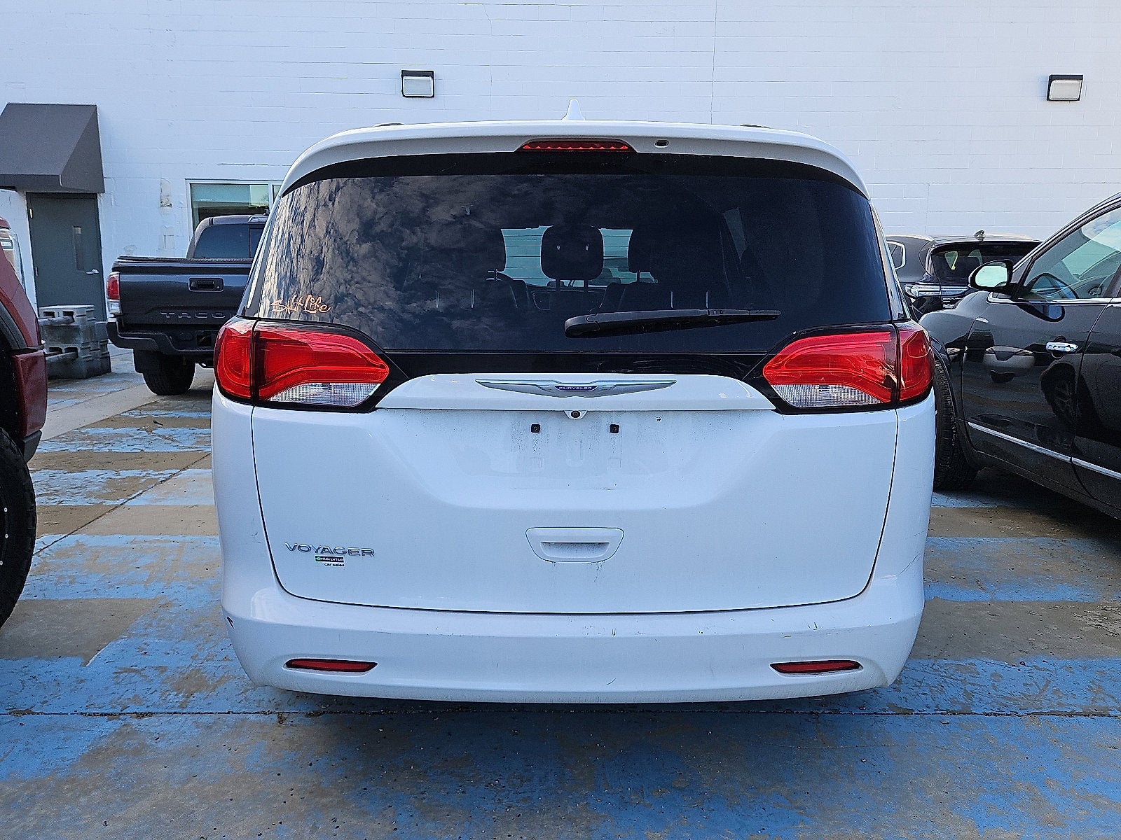2020 Chrysler Voyager LXI