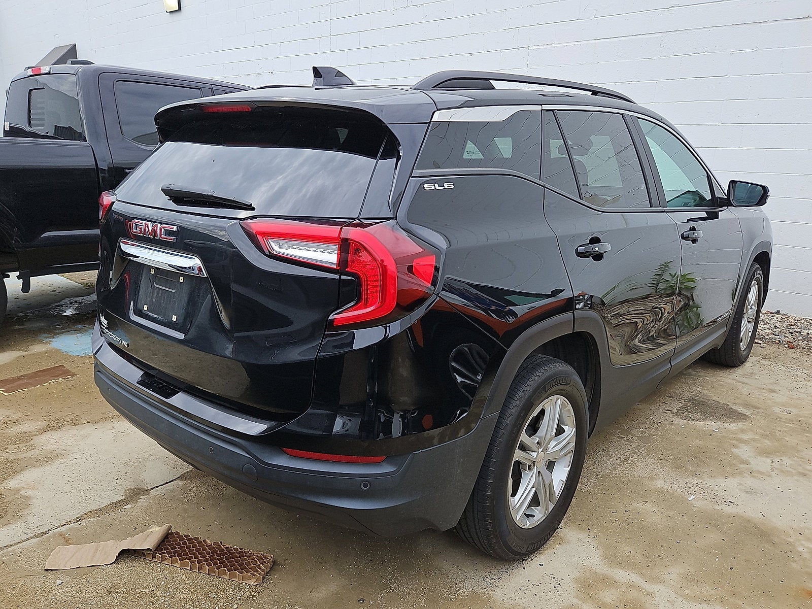 2023 GMC Terrain SLE