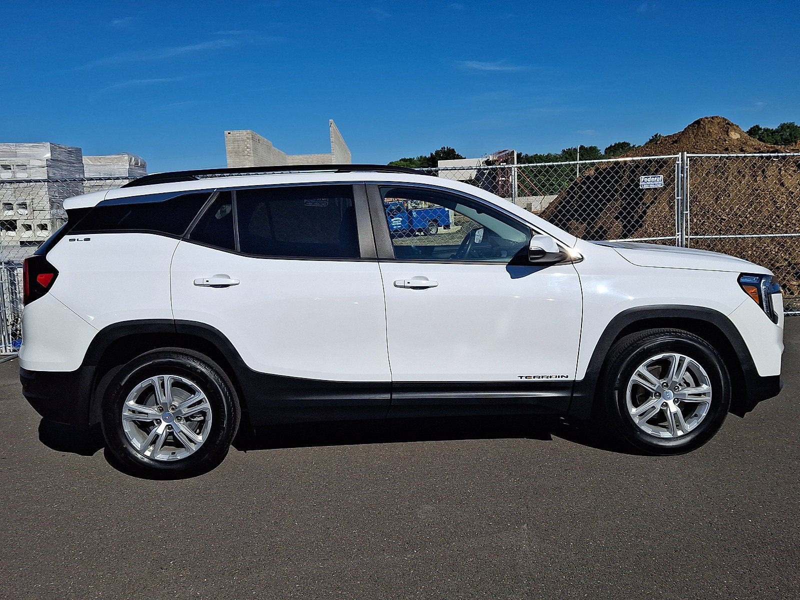 2023 GMC Terrain SLE