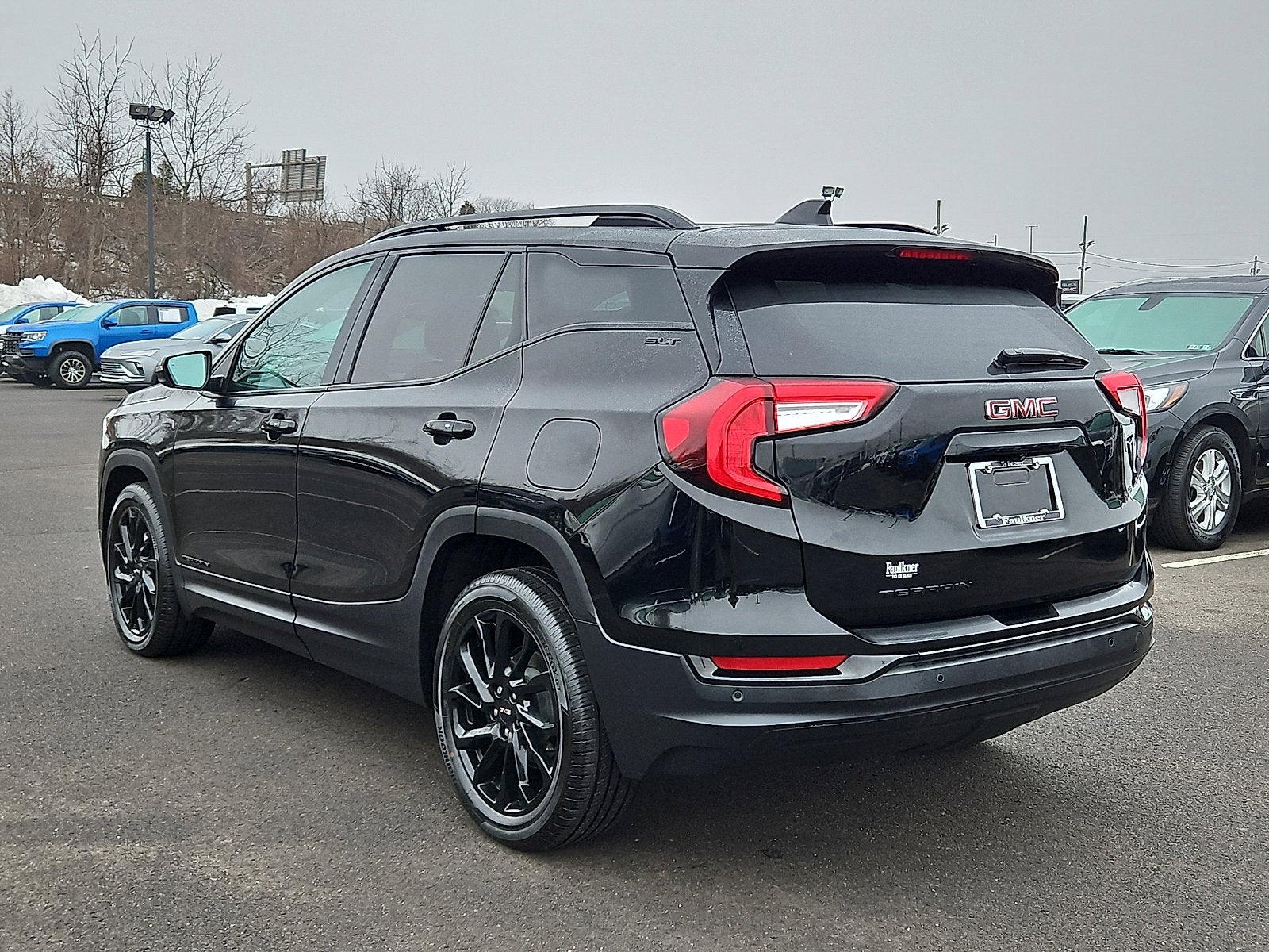 2023 GMC Terrain SLT