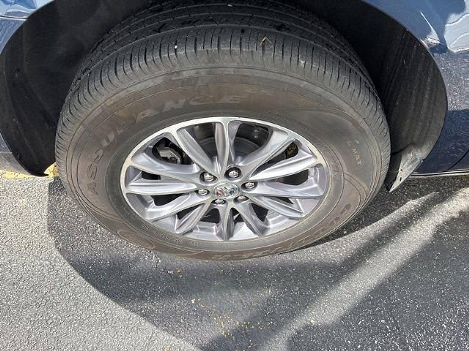 2024 Buick Enclave Essence