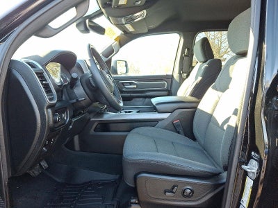 2022 RAM 1500 Big Horn 4x4 Crew Cab 5'7" Box