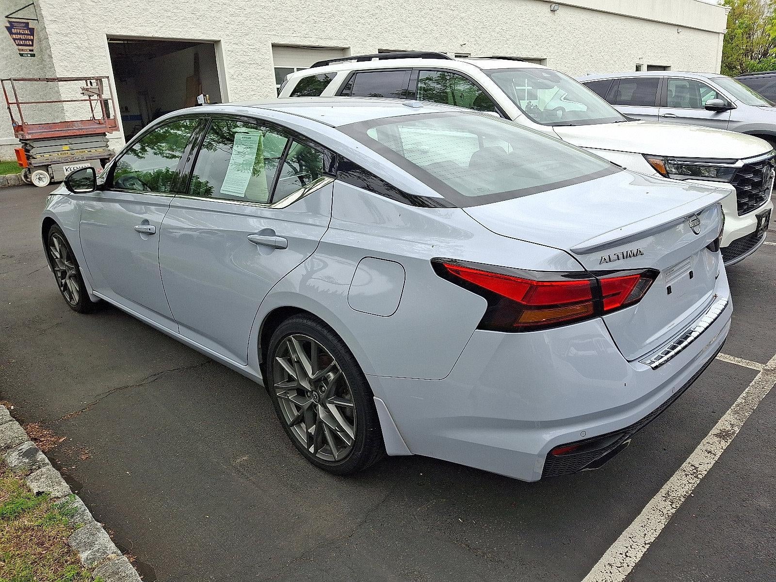 2023 Nissan Altima 2.0 SR Sedan