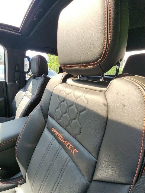 2024 Nissan Frontier Crew Cab 4x4 PRO-4X