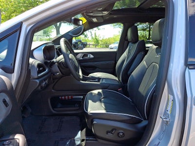 2026 Chrysler Pacifica Limited AWD