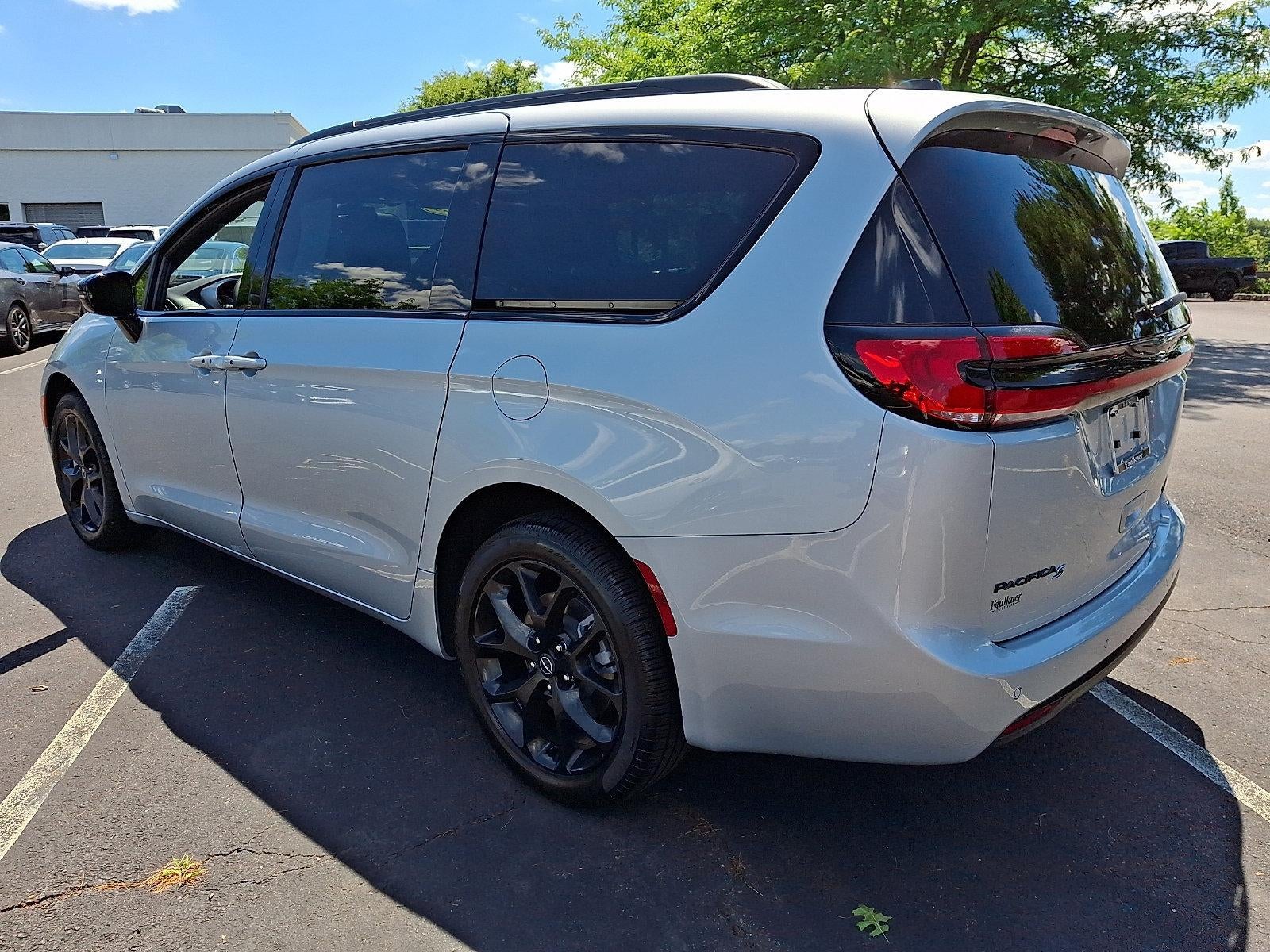 2026 Chrysler Pacifica Limited AWD