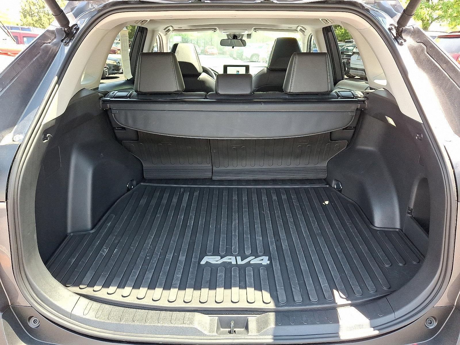 2025 Toyota RAV4 XLE Premium AWD (Natl)