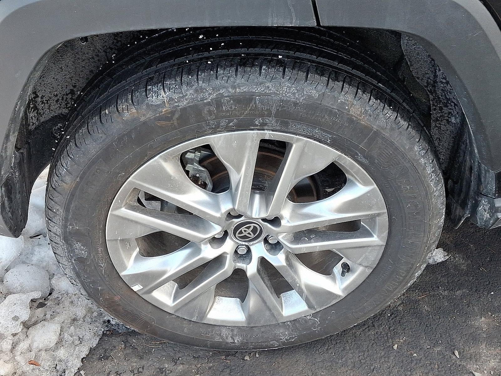 2025 Toyota RAV4 XLE Premium AWD (Natl)