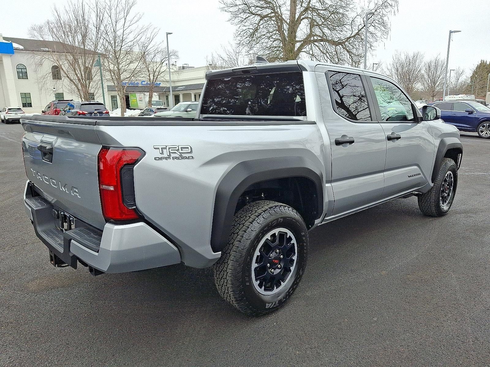 2025 Toyota Tacoma 4WD 4WD SR Double Cab 5' Bed MT (Natl)
