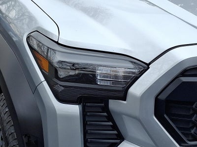 2025 Toyota Tacoma 4WD 4WD SR Double Cab 5' Bed MT (Natl)