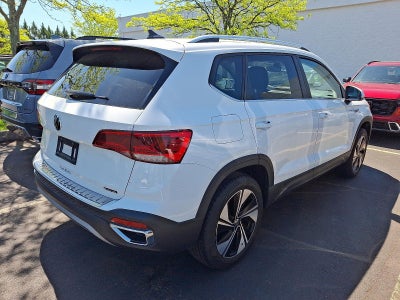 2023 Volkswagen Taos SE 4MOTION