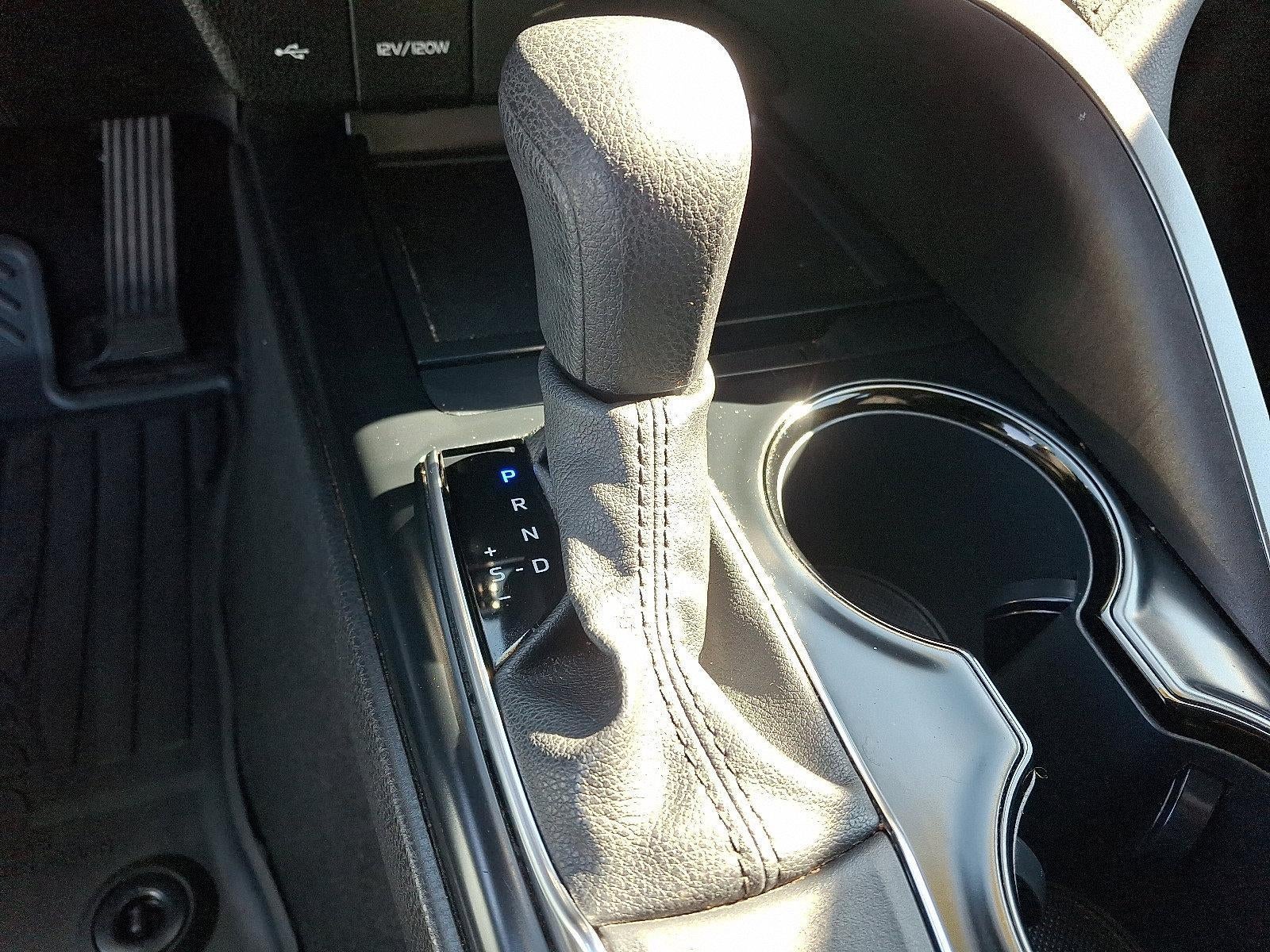 2020 Toyota Camry LE Auto (Natl)