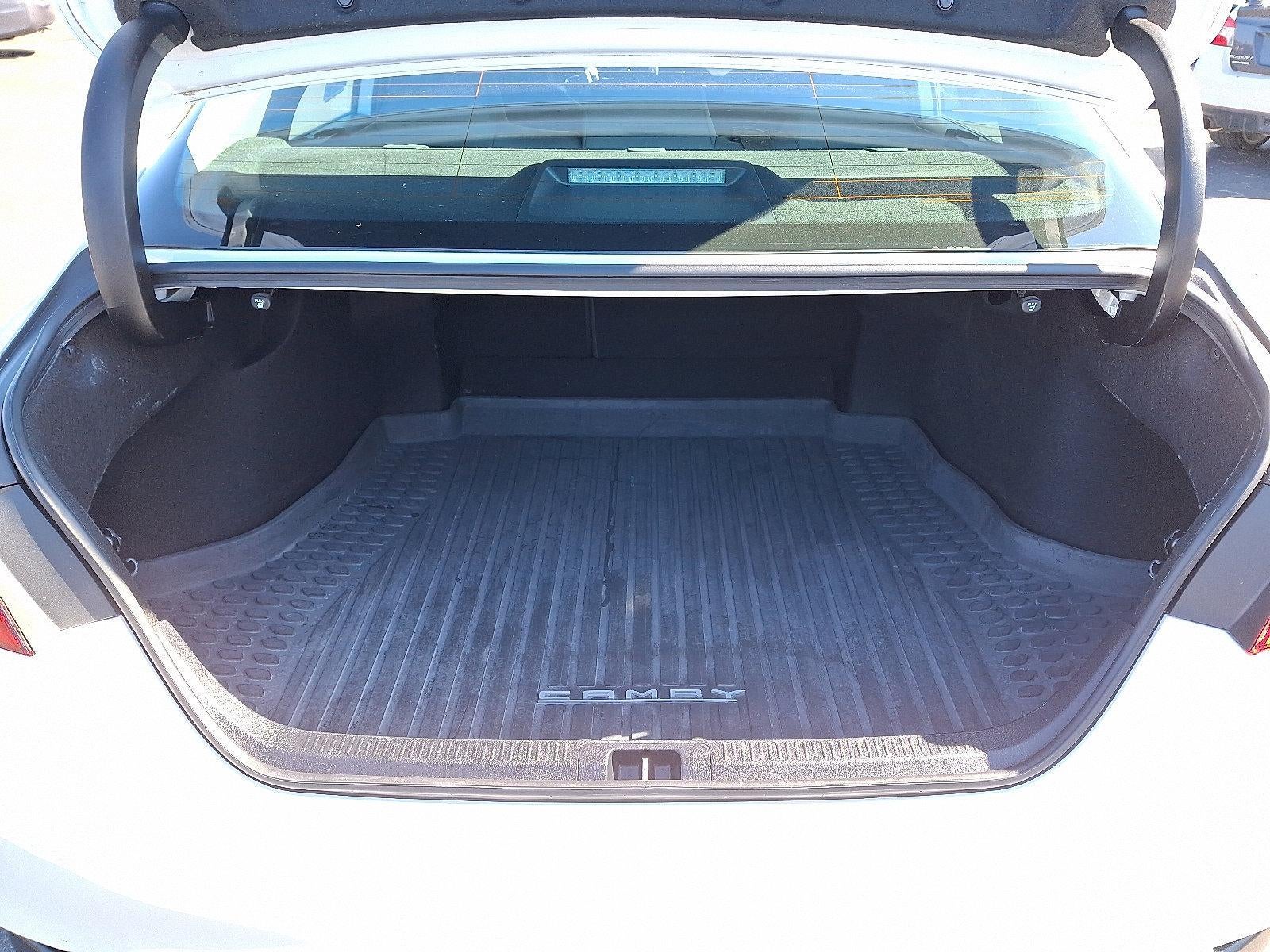 2020 Toyota Camry LE Auto (Natl)