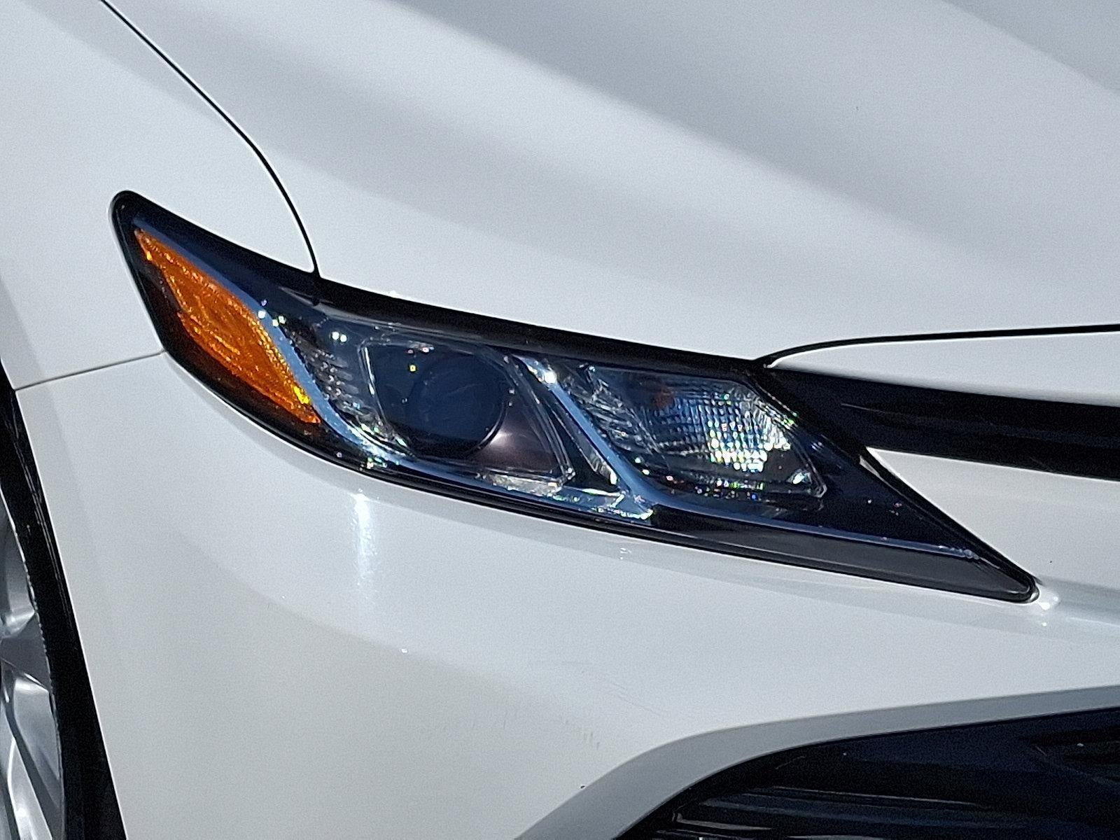 2020 Toyota Camry LE Auto (Natl)