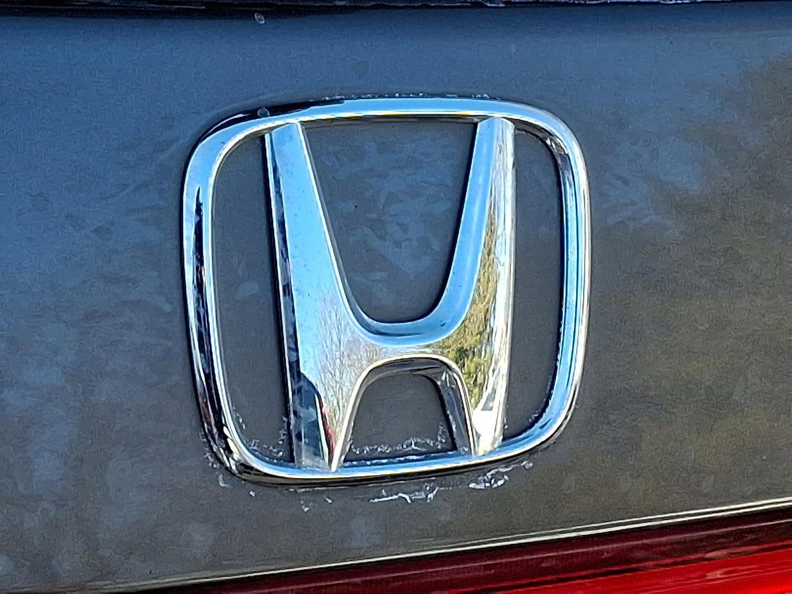 2015 Honda Odyssey Touring with DVD Rear Entertainment System and Navigation