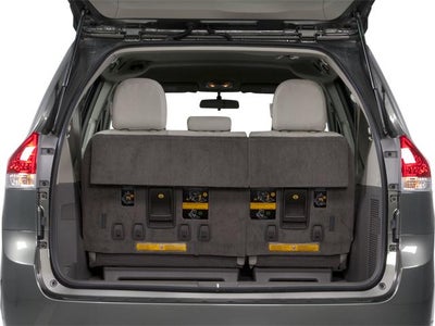 2013 Toyota Sienna 5dr 8-Pass Van V6 LE FWD (Natl)