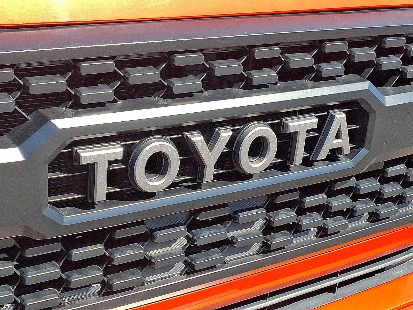 2017 Toyota Tacoma TRD Off Road Double Cab 5' Bed V6 4x4 MT (Natl)