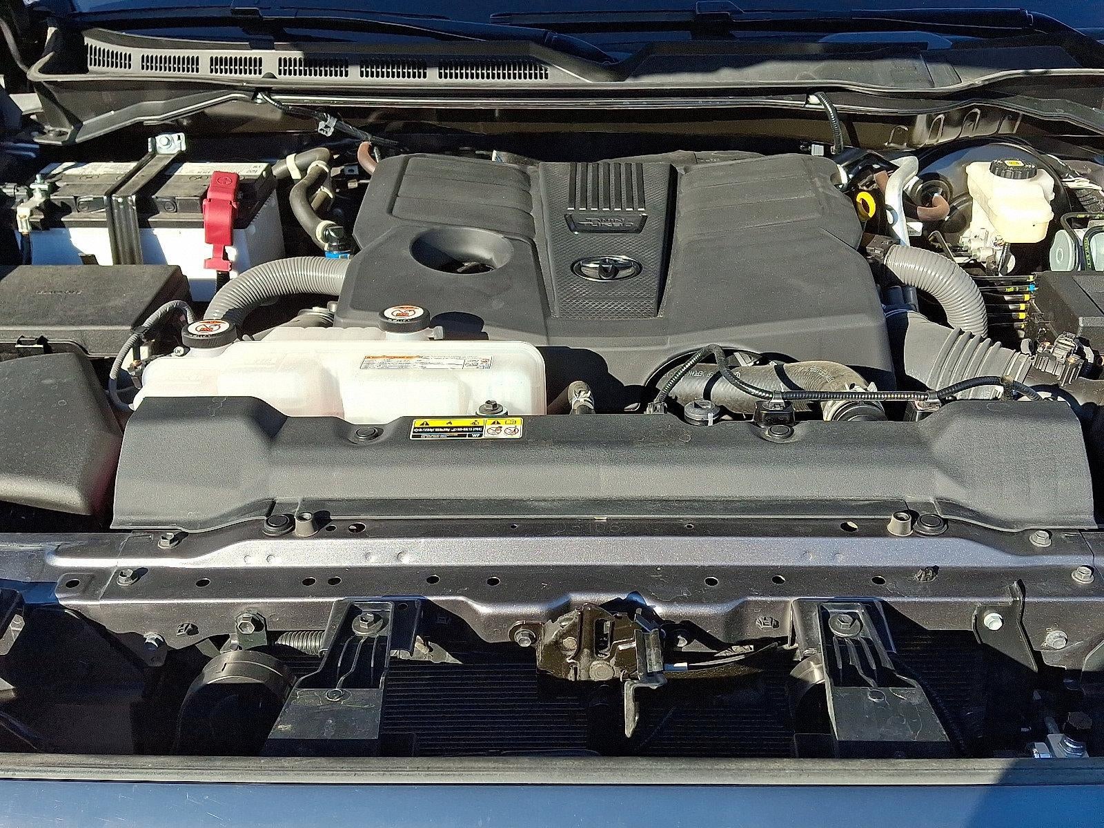 2025 Toyota Tundra 4WD 4WD Platinum CrewMax 5.5' Bed (Natl)