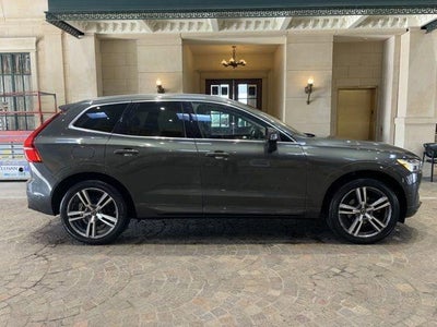 2018 Volvo XC60 T5 AWD Momentum