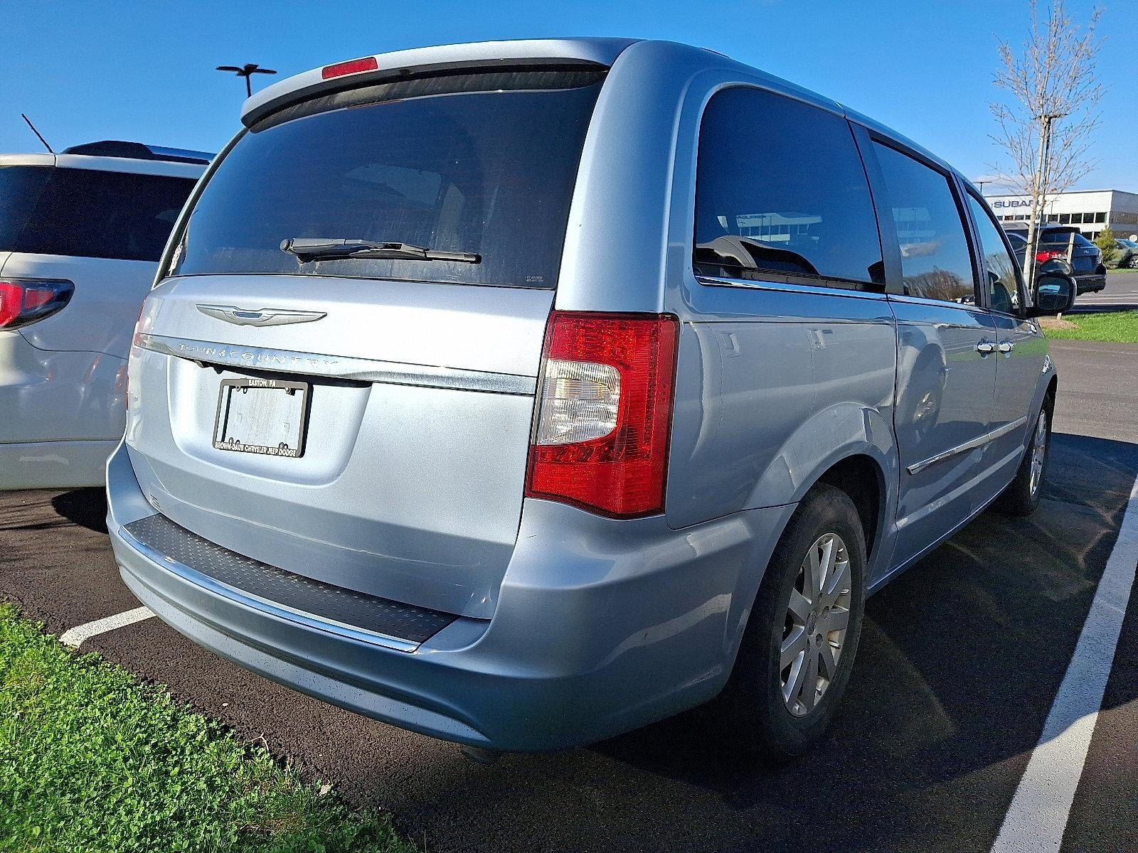 2016 Chrysler Town & Country 4dr Wgn Touring