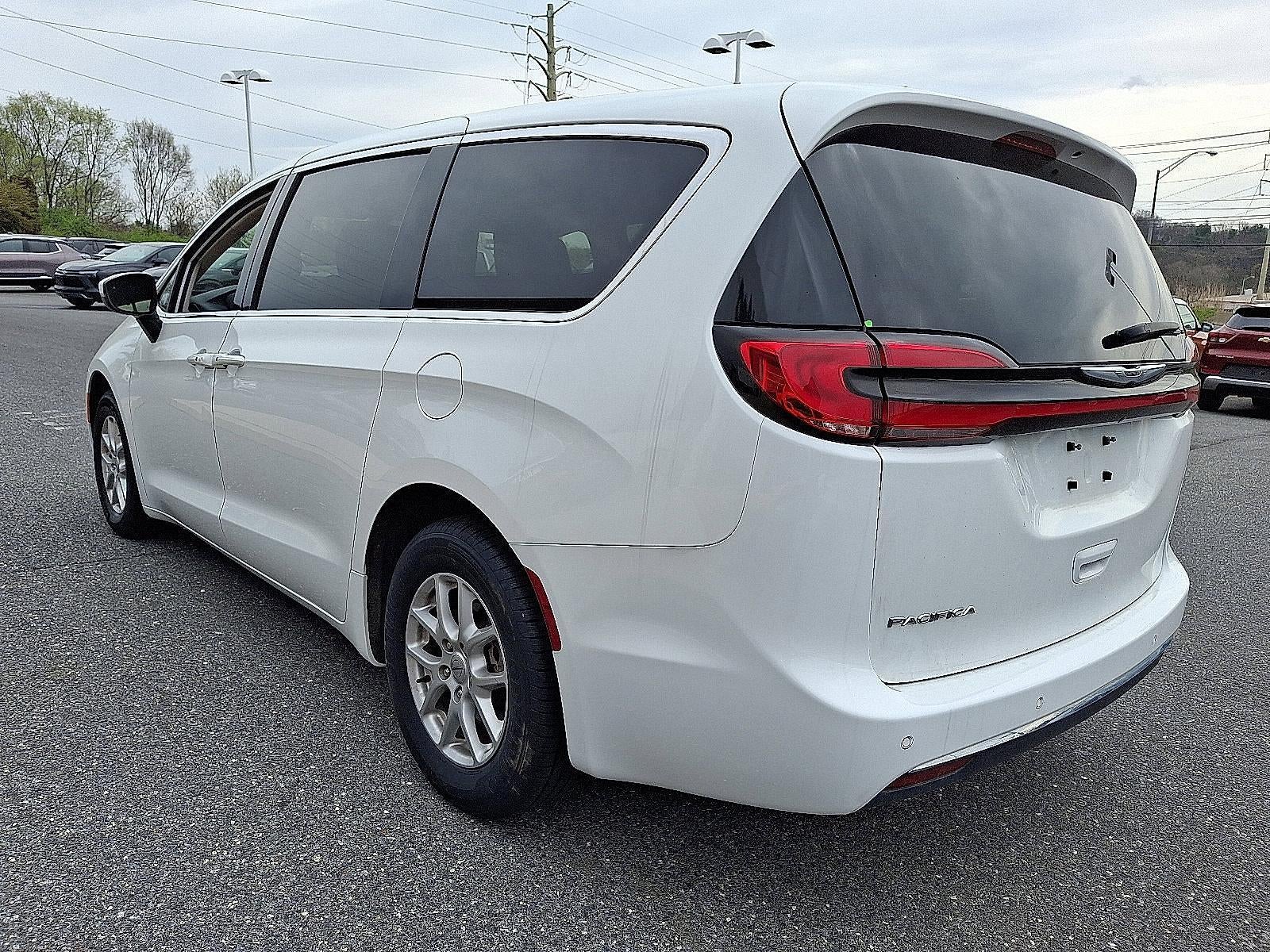 2023 Chrysler Pacifica Touring L FWD