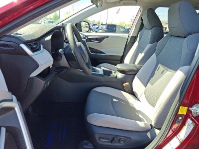 2020 Toyota RAV4 XLE AWD (Natl)