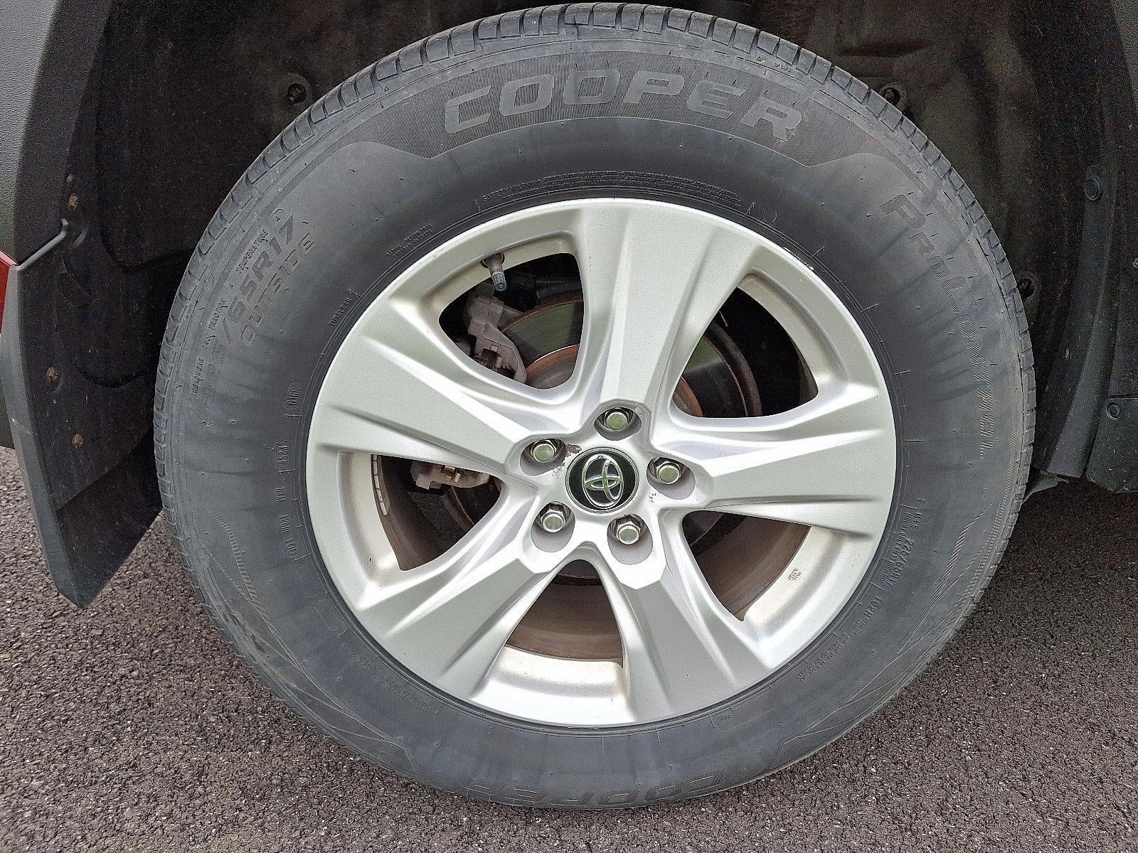 2020 Toyota RAV4 XLE AWD (Natl)