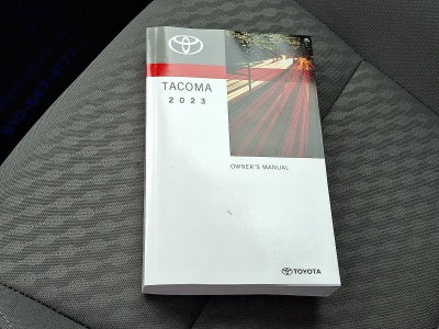 2023 Toyota Tacoma 4WD 4WD SR Double Cab 5' Bed V6 AT (Natl)