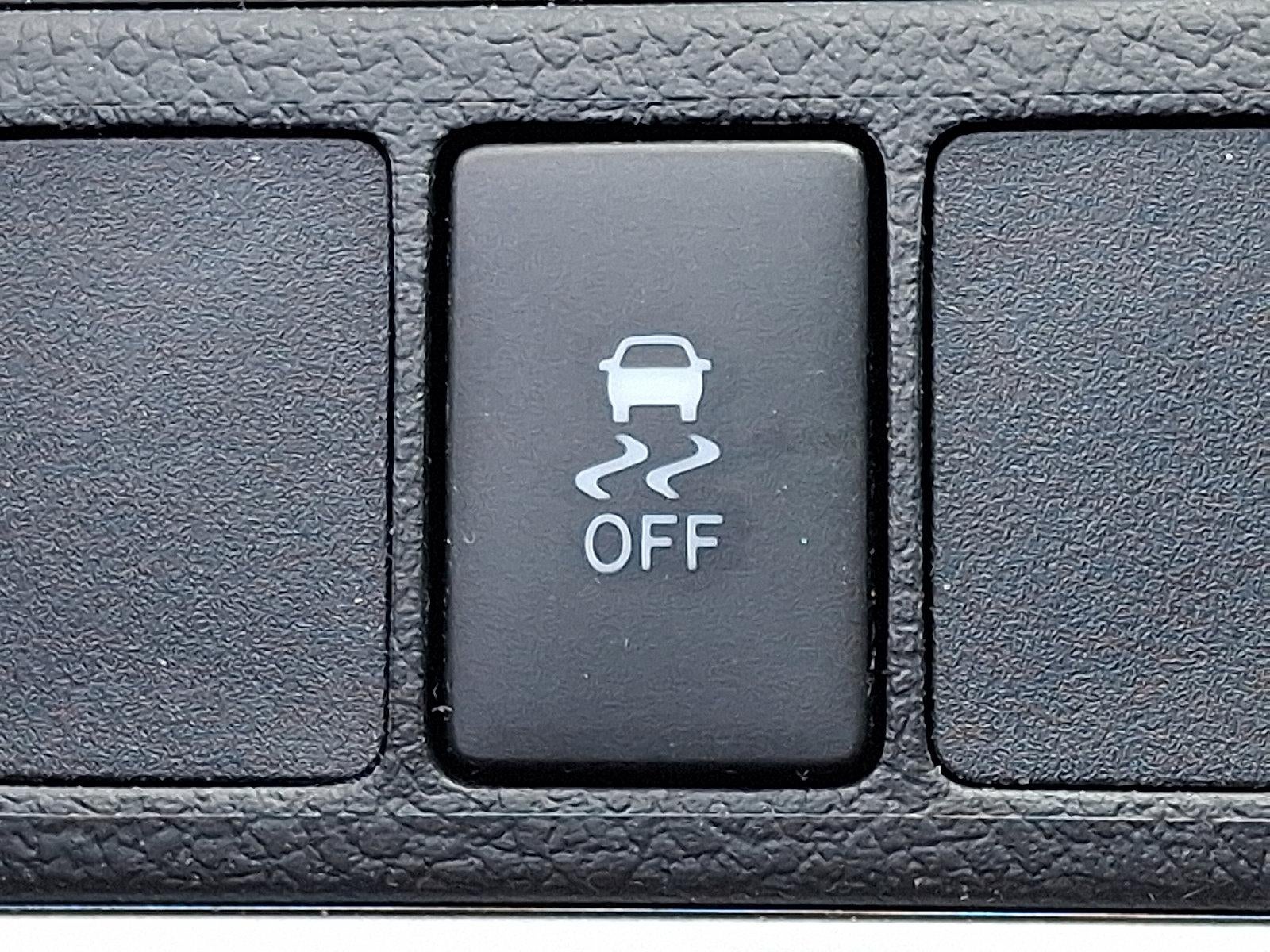2013 Toyota Camry 4dr Sdn I4 Auto XLE (Natl)