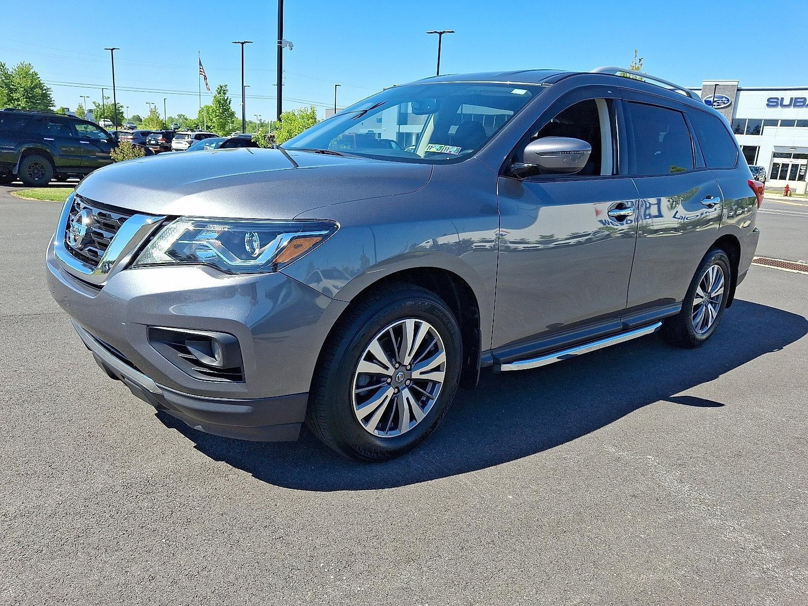 2020 Nissan Pathfinder 4x4 SV