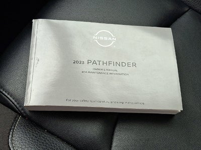 2023 Nissan Pathfinder SL