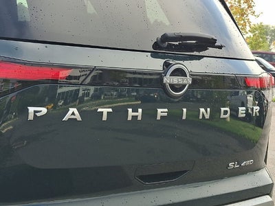 2023 Nissan Pathfinder SL