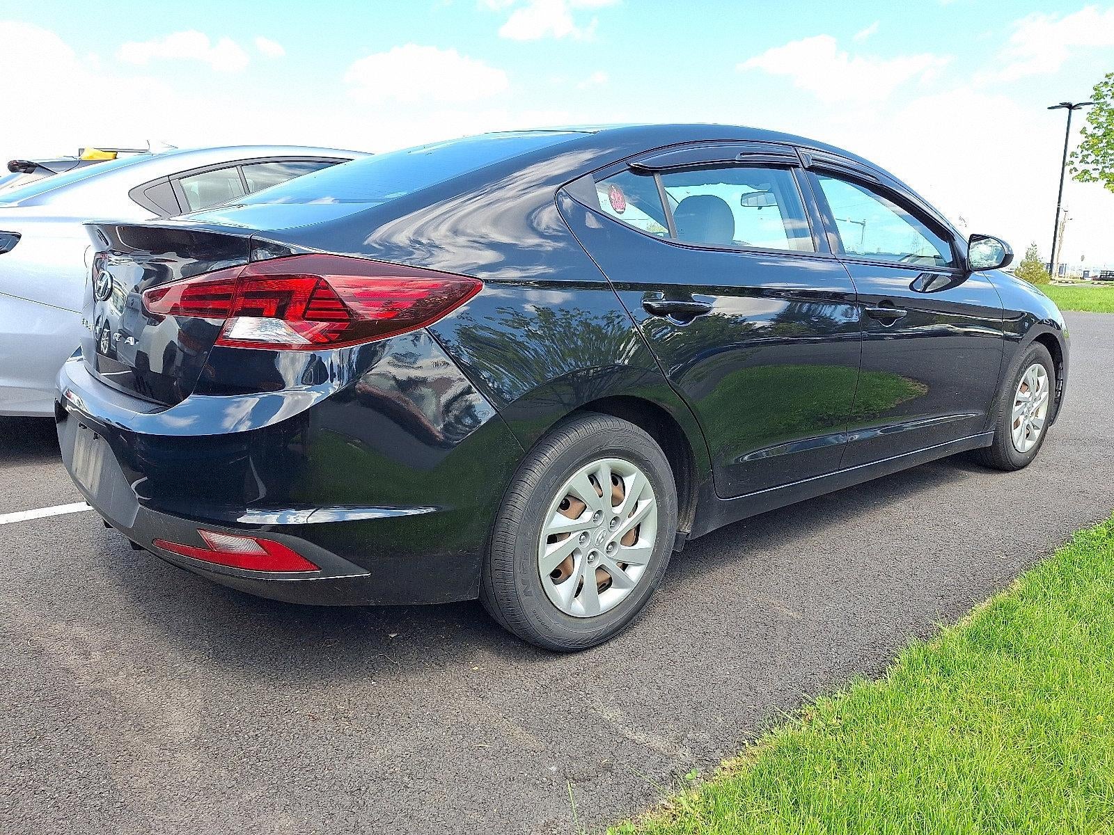 2020 Hyundai ELANTRA SE IVT