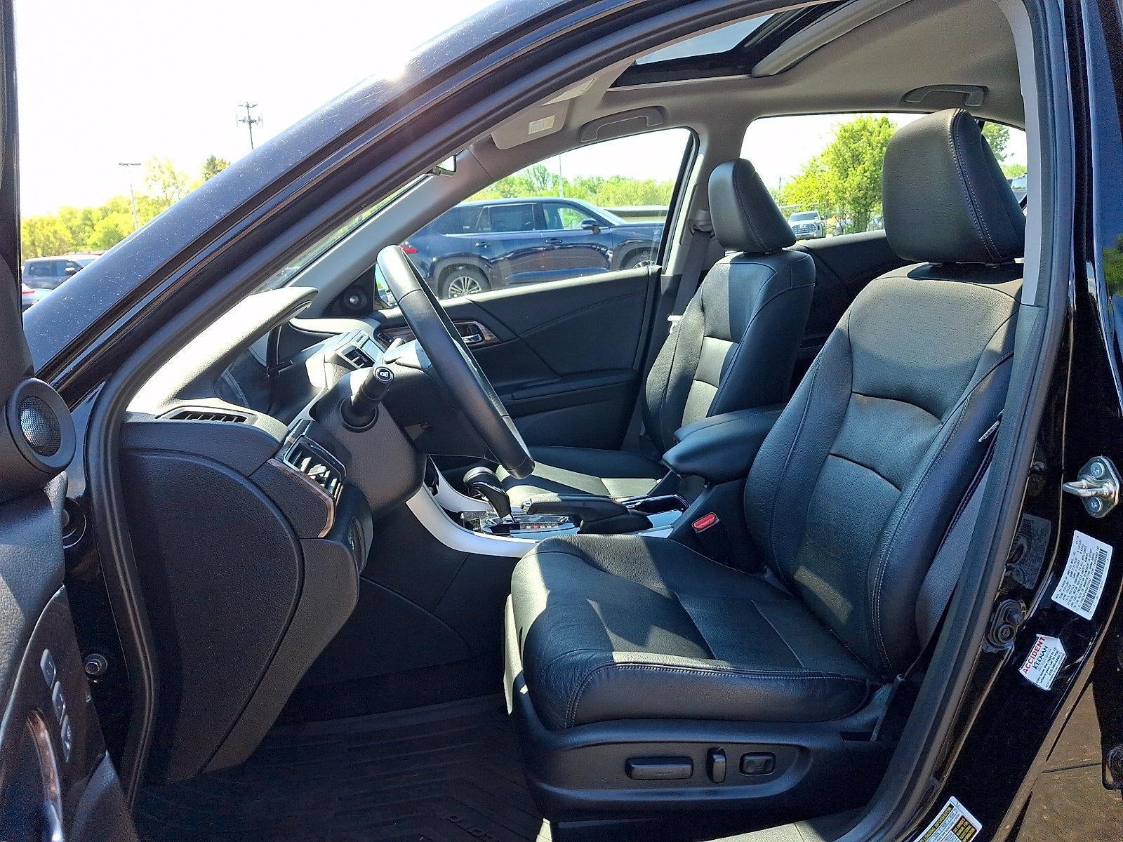 2016 Honda Accord Sedan EX-L CVT PZEV with Navigation and Honda Sensing