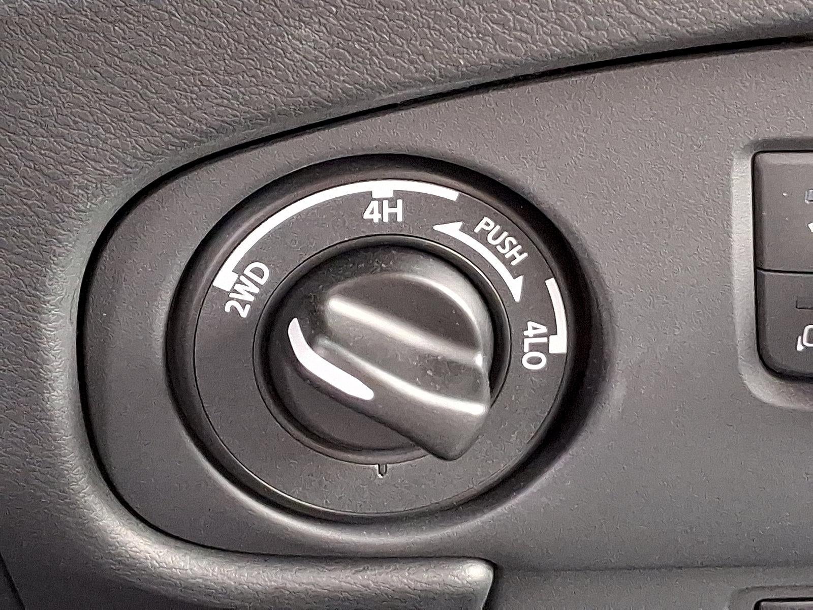 2024 Nissan Frontier Crew Cab 4x4 Long Bed SV