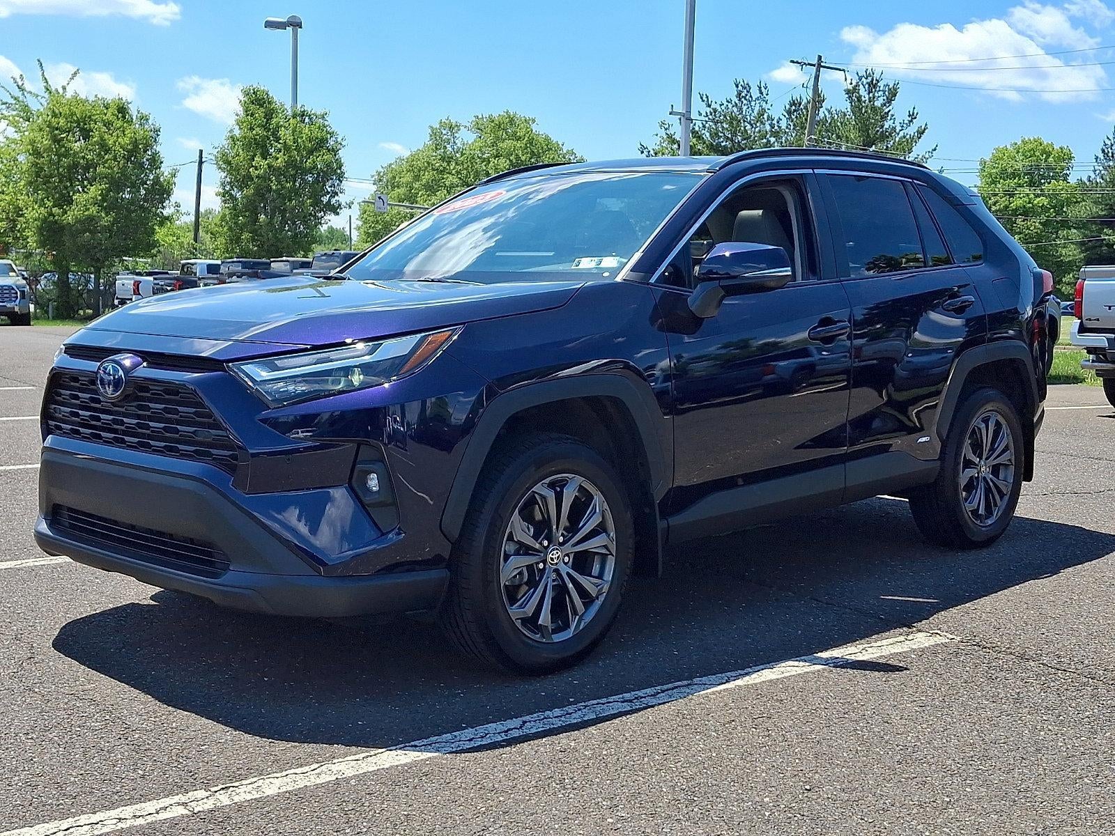 2023 Toyota RAV4 Hybrid XLE Premium AWD (Natl)